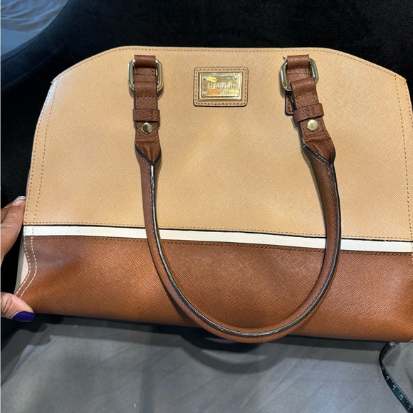 COPY - Calvin Klein purse gently used - Picture 9 of 10